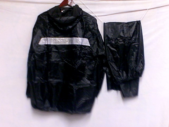 IMPERMEABLE CHAMARRA Y PANTS CON REFLEJANTE BLANCO