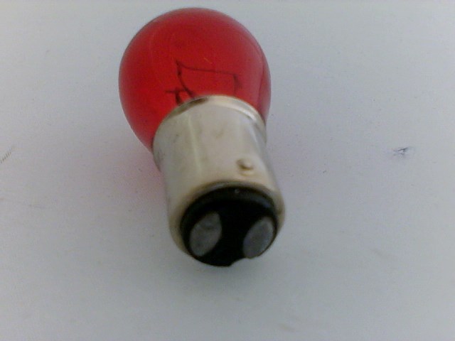 FOCO CALAVERA STOP UNIVERSAL 12V, 21/5W, ROJO