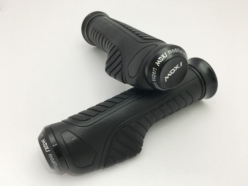 PUŃOS JSMX MOXI CON SOPORTE DE BASE DE PALMA DE LA MANO. NEGRO