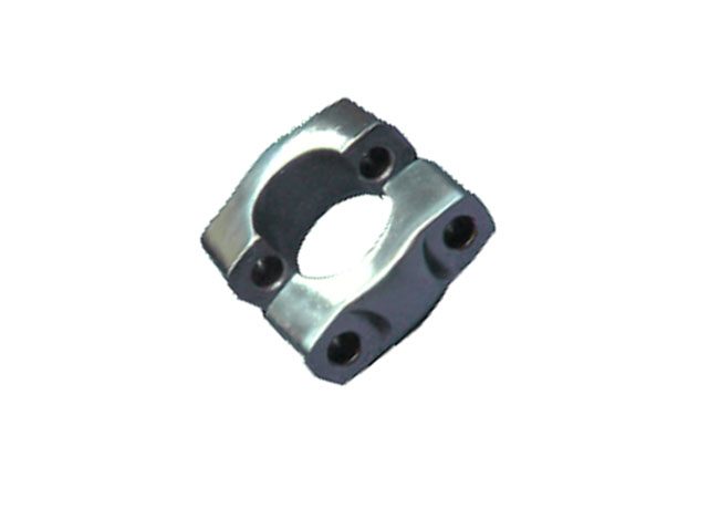 ABRAZADERA P/BASE DE MANUBRIO SK 125-2 ( 1240 )