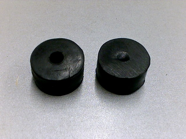 GOMA DE BASE DE TANQUE 125CC 150CC (REDONDA 2 PZAS)