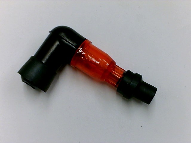 CAPUCHON DE BUJIA 110CC 125CC 90CC (90 GRADOS) (DE COLORES, SE ILUMINAN CON LA CHISPA)