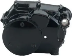 CUBIERTA DERECHA DE CARTER AT-110 SPORT NEGRO