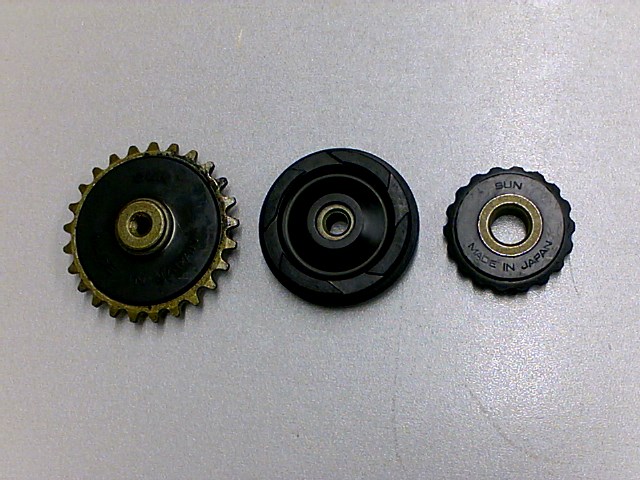 ENGRANES DE CADENA DE TIEMPO (POLEAS) MOTOS CHINAS 110CC ITALIKA ARGENTA
