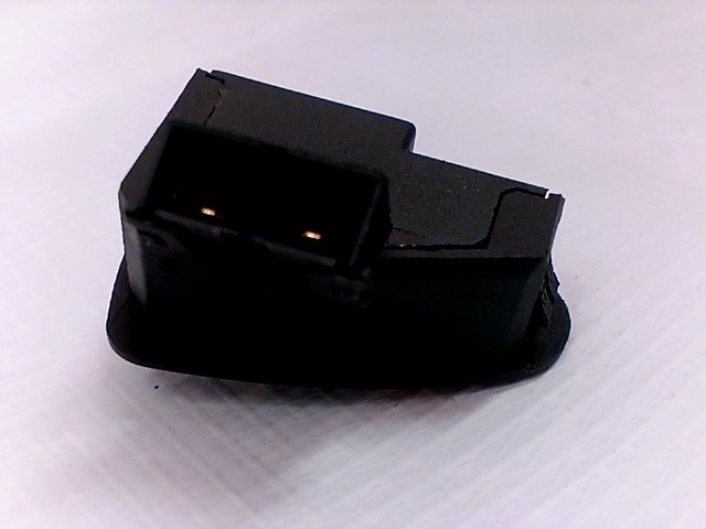 BOTON CLAXON D125 16-19 / X-125 18-20 / AT-110 ROJA 17-19 / X-110 17-19