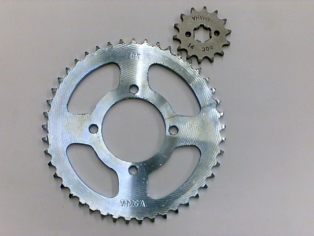 ENGRANE JSMX DEL/TRAS YBR 125 (45-428)