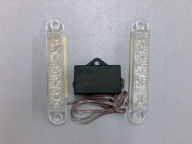 LUZ ESTROBO SET DOS BLANCOS MEDIANOS