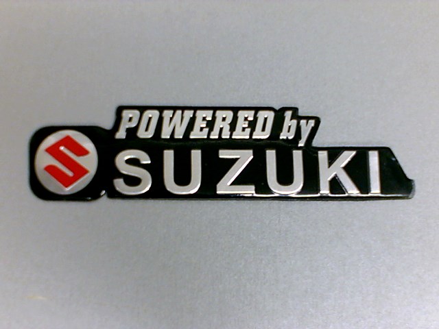 CALCOMANIA PLASTICO 3D POWERED BY SUZUKI