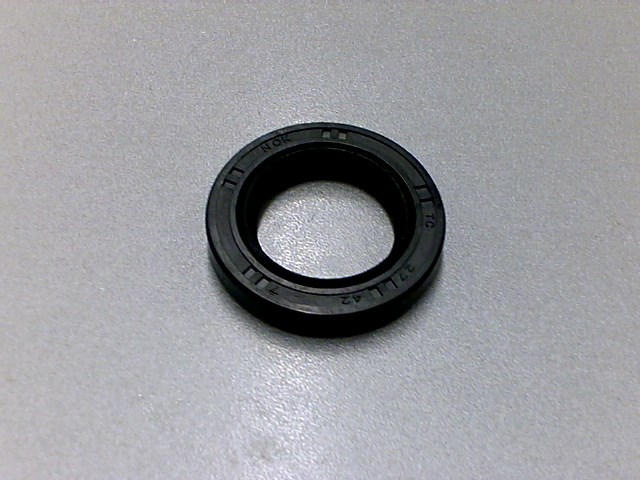 RETEN DE RUEDA TRASERA HONDA C90 27*42*7