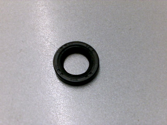 RETEN EJE DE ARRANQUE SUZUKI GS GN 125 16*24*5