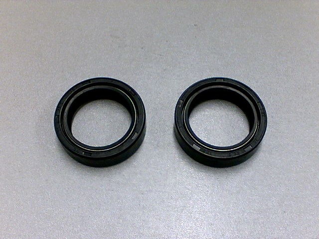 RETENES JSMX SUSPENSION (JGO) SUZUKI EN 125 30*40.5*10.5