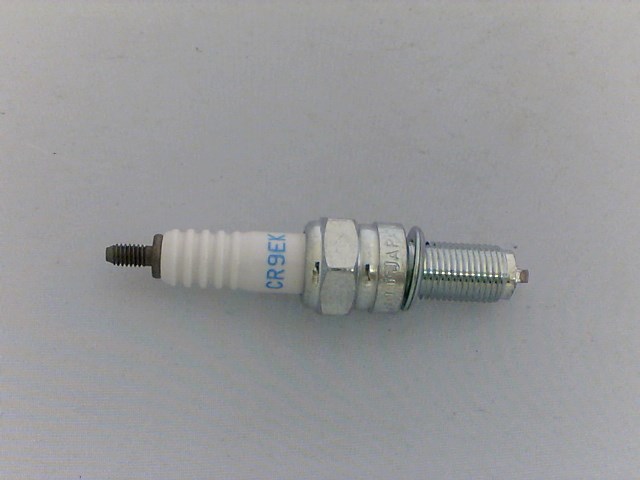 BUJIA NGK CR9EK