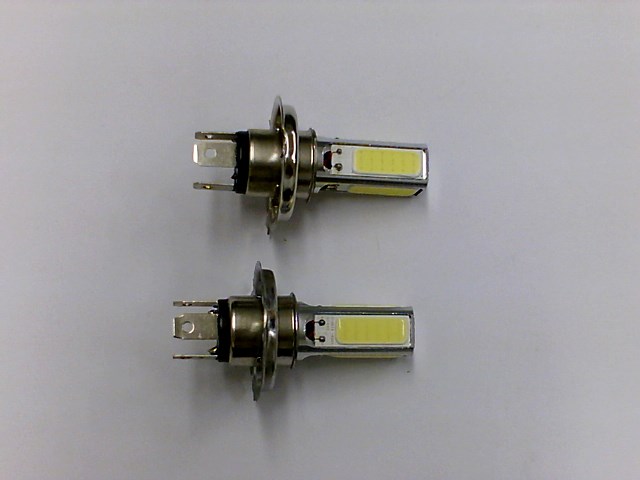 FOCO FARO LED H4 JGO