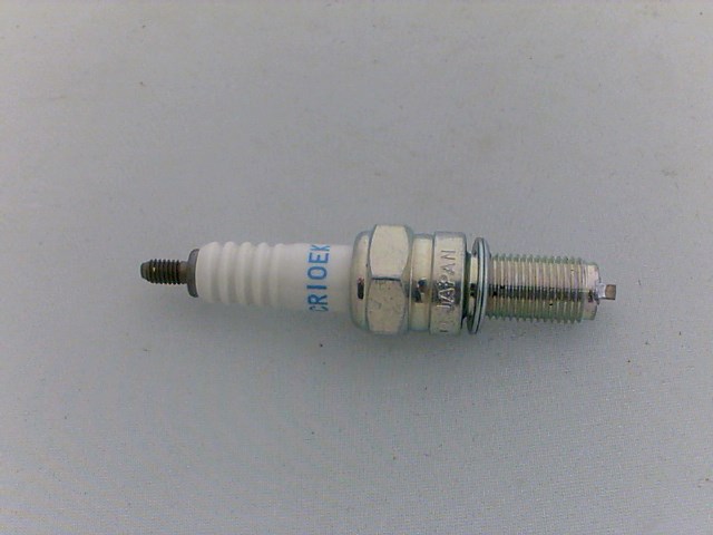BUJIA NGK CR10EK.